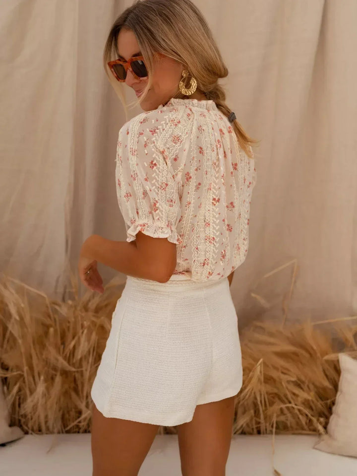 Elira– Romantic Floral Summer Blouse