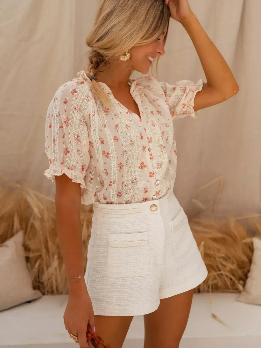 Elira– Romantic Floral Summer Blouse