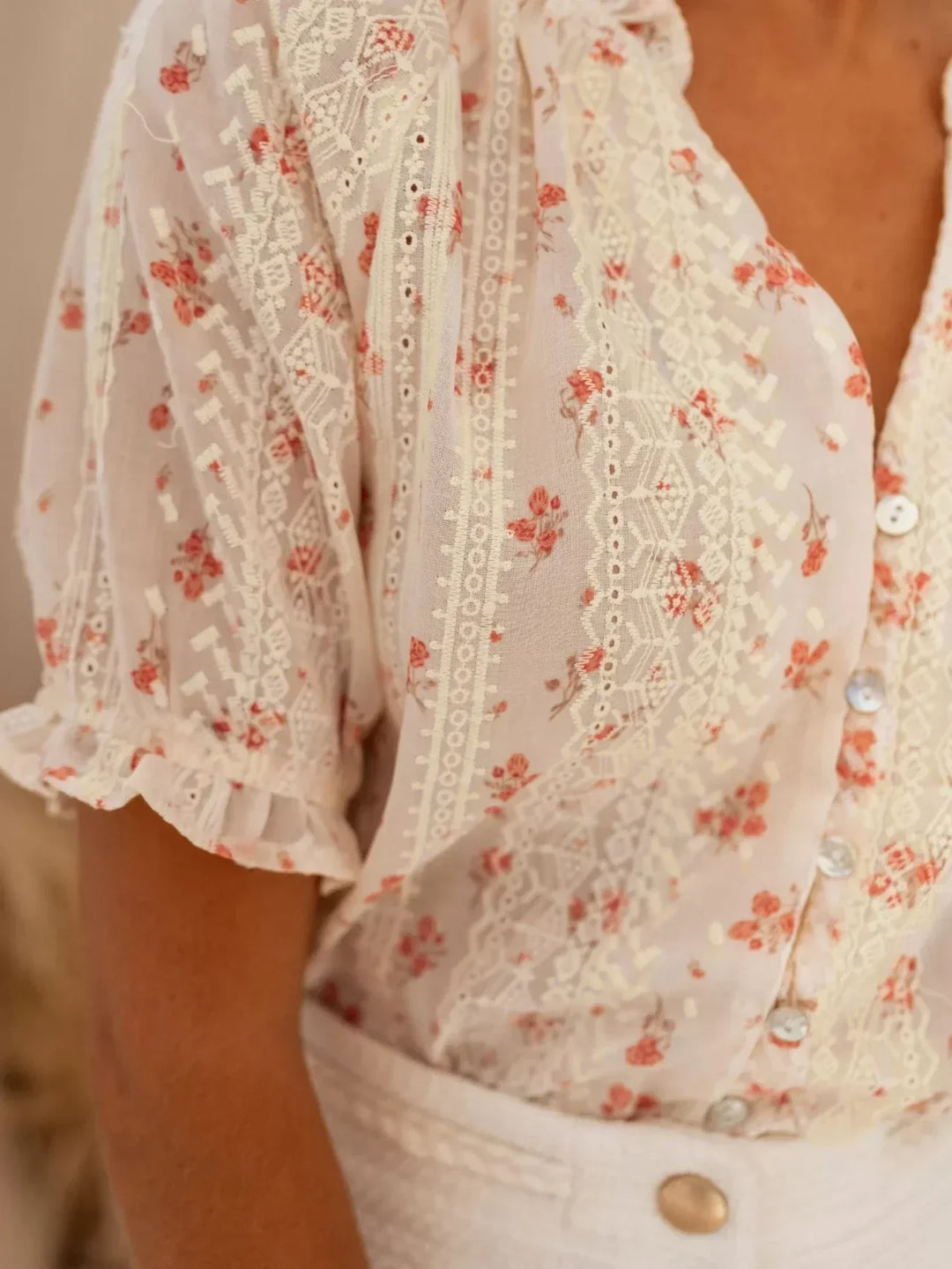 Elira– Romantic Floral Summer Blouse